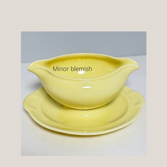 3 Vintage Lu-Ray Pastels -  Round Serving Platter, Salt & Pepper, Gravy Boat - Picture 9 of 16